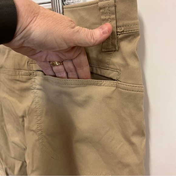 Wrangler Outdoor Confort Waist Shorts, flat front size men’s 40 - Picture 9 of 14